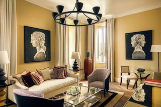 Deluxe Suite | Living area