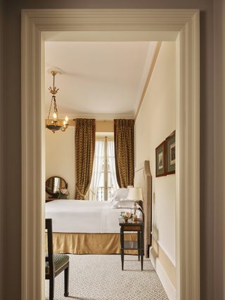 Double Classic Room courtyard view, photo 2