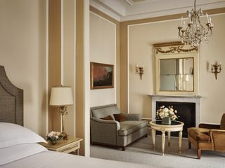 Junior Suite Lake View Deluxe