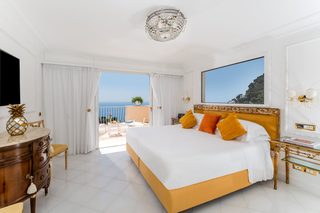Grand Deluxe Suite with sea view
