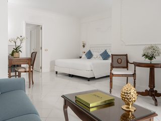 Junior Suite park & pool side