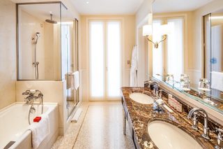 Parigi Junior Suite