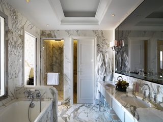 Premium Suite
