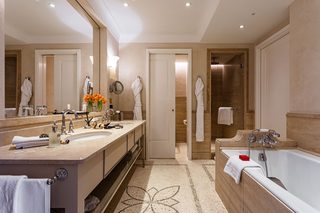 Prestige Panoramic Suite