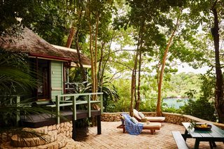 One Bedroom Lagoon Hut