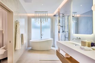 Superior Deluxe Suite