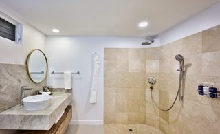 Westside Suite, photo 2