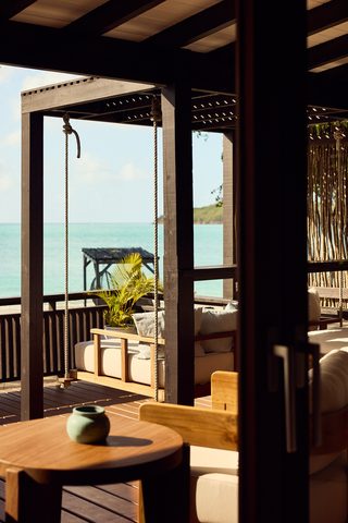 04 Beachfront Villa