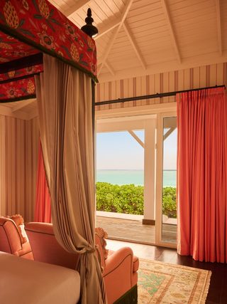 Two Bedroom Sea Cottage - The Queen Angel