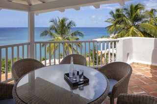 Hilltop 3 Bedroom Villa Pool