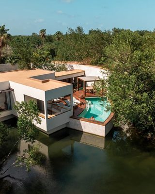 Lagoon Presidential Suite