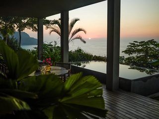 Ocean View Mountain Suite