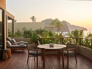 Beachfront Suite