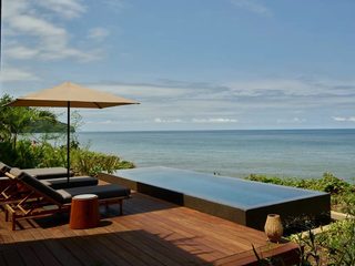 Panoramic Sunset Oceanfront Three Bedroom Villa